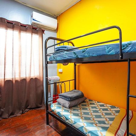 Spot On 90610 Loft Waterfront Kuching Exterior foto