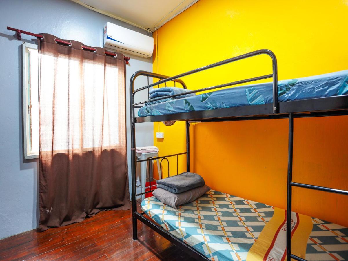 Spot On 90610 Loft Waterfront Kuching Exterior foto
